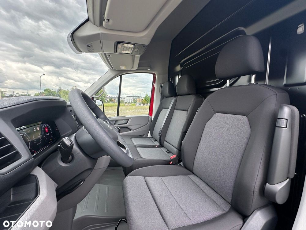 Volkswagen Crafter 35 2.0 TDI L3H3 3640 177 KM - 11