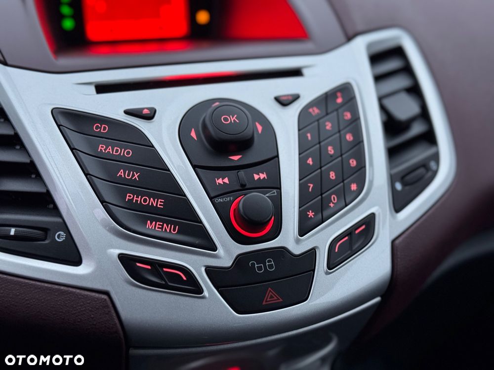 Ford Fiesta 1.6 Ti-VCT Ghia - 20