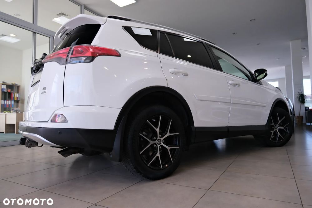 Toyota RAV4 - 14