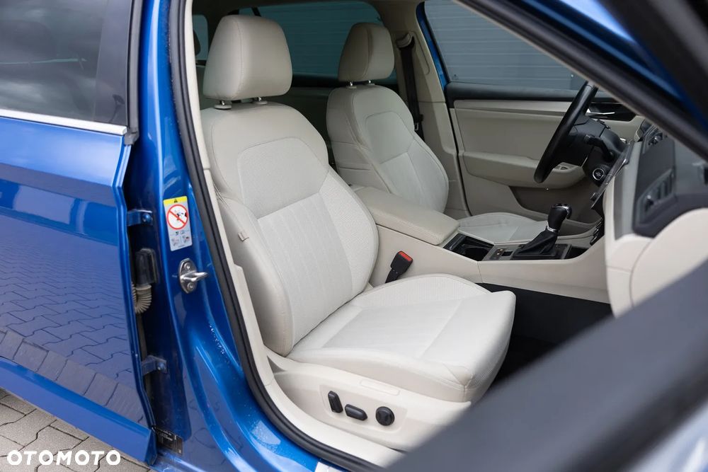 Skoda Superb 2.0 TDI SCR Style DSG - 15