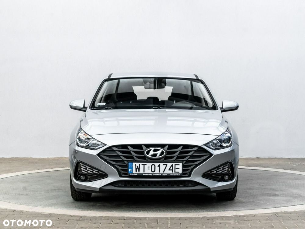 Hyundai i30 1.5 DPI Classic + - 7