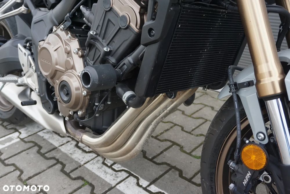 Honda CB - 10