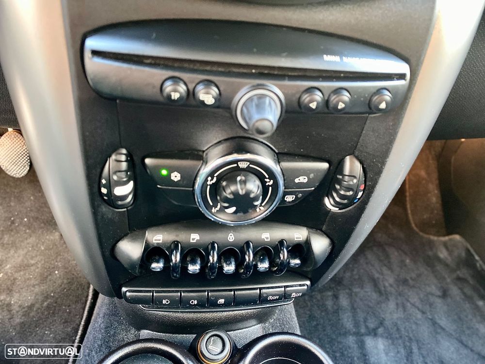 MINI Countryman Cooper D - 16