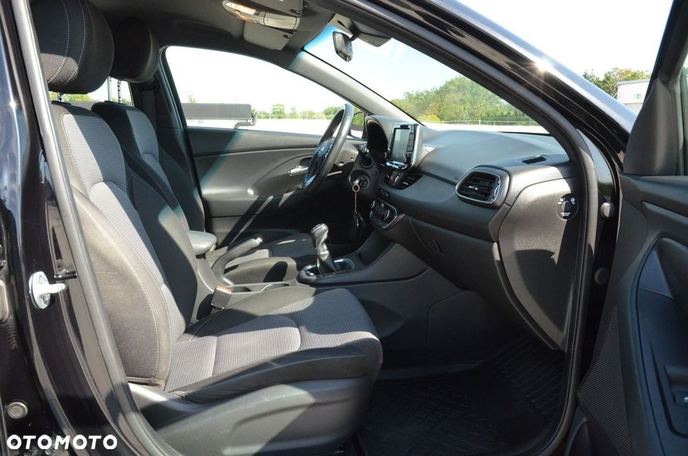 Hyundai i30 1.4 Comfort - 23
