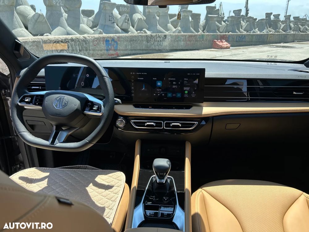 MG HS 1.5 T-GDi PHEV Exclusive - 12