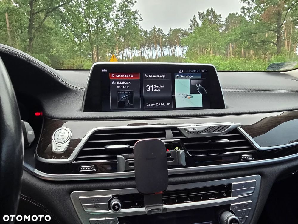 BMW Seria 7 740Li - 40