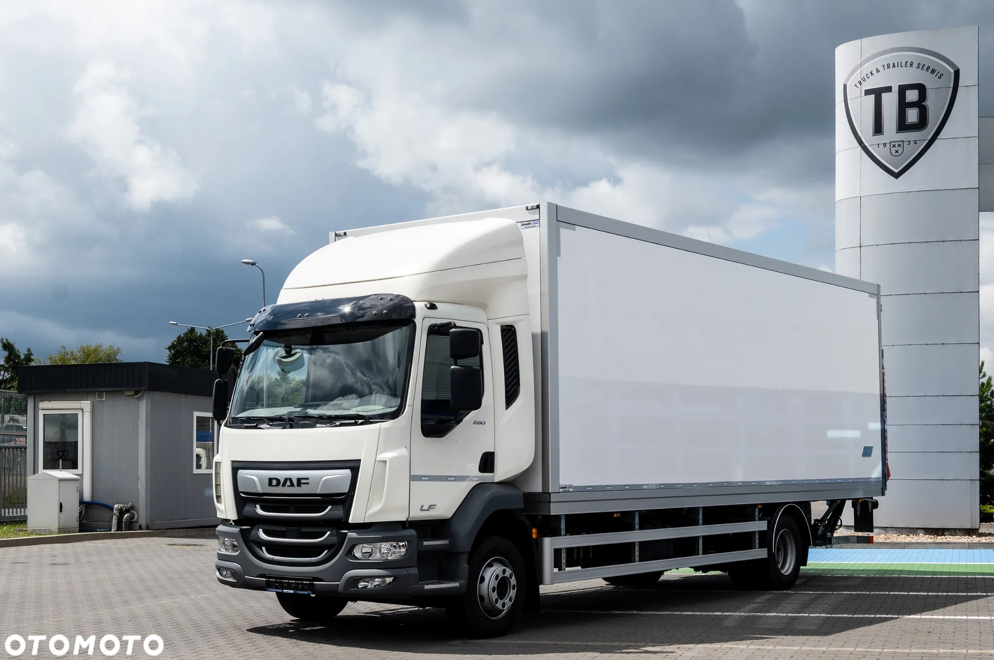 DAF LF 260 FA 4x2 Kontener + Winda marki Dhollandia Pojazd fabrycznie Nowy !!! DMC 14 t - 5