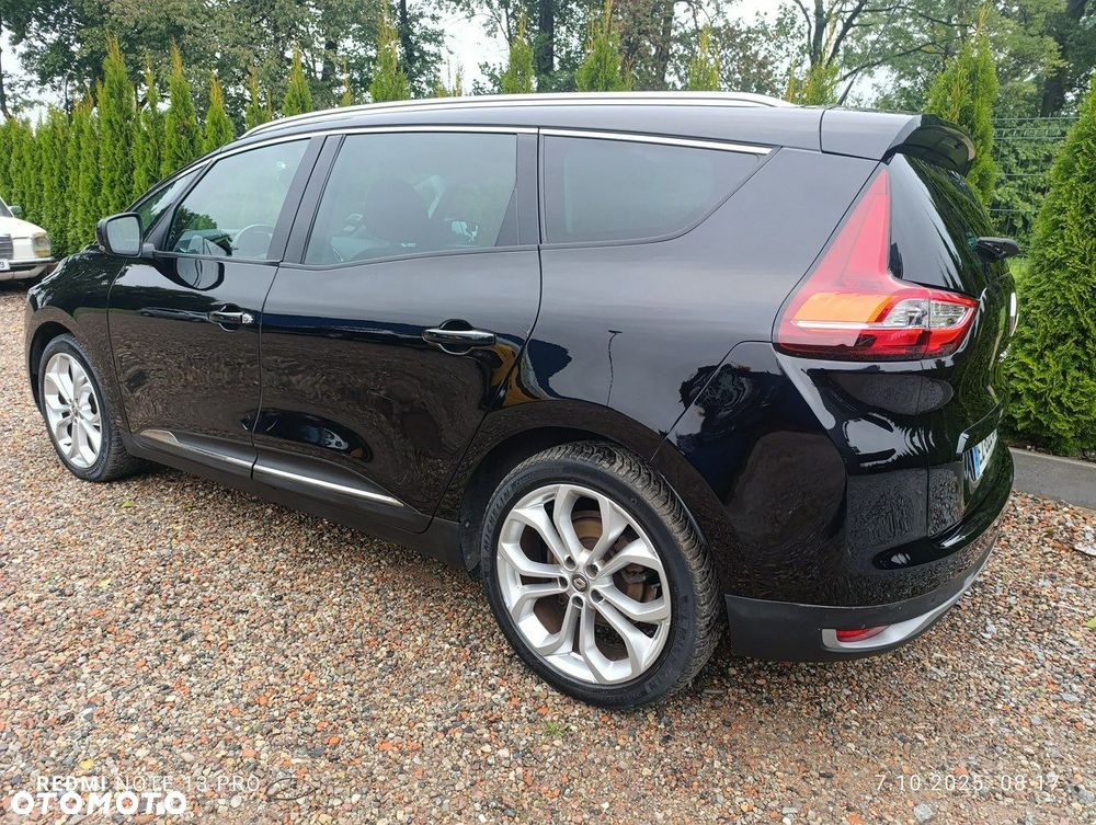 Renault Grand Scenic - 26