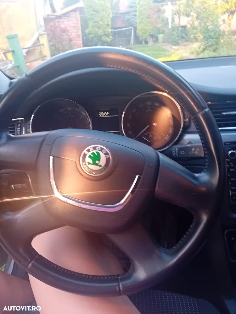 SKODA Superb 2012 — imagine 7