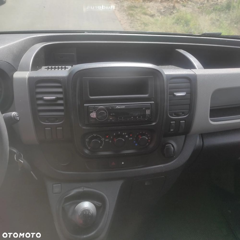 Renault Trafic - 10
