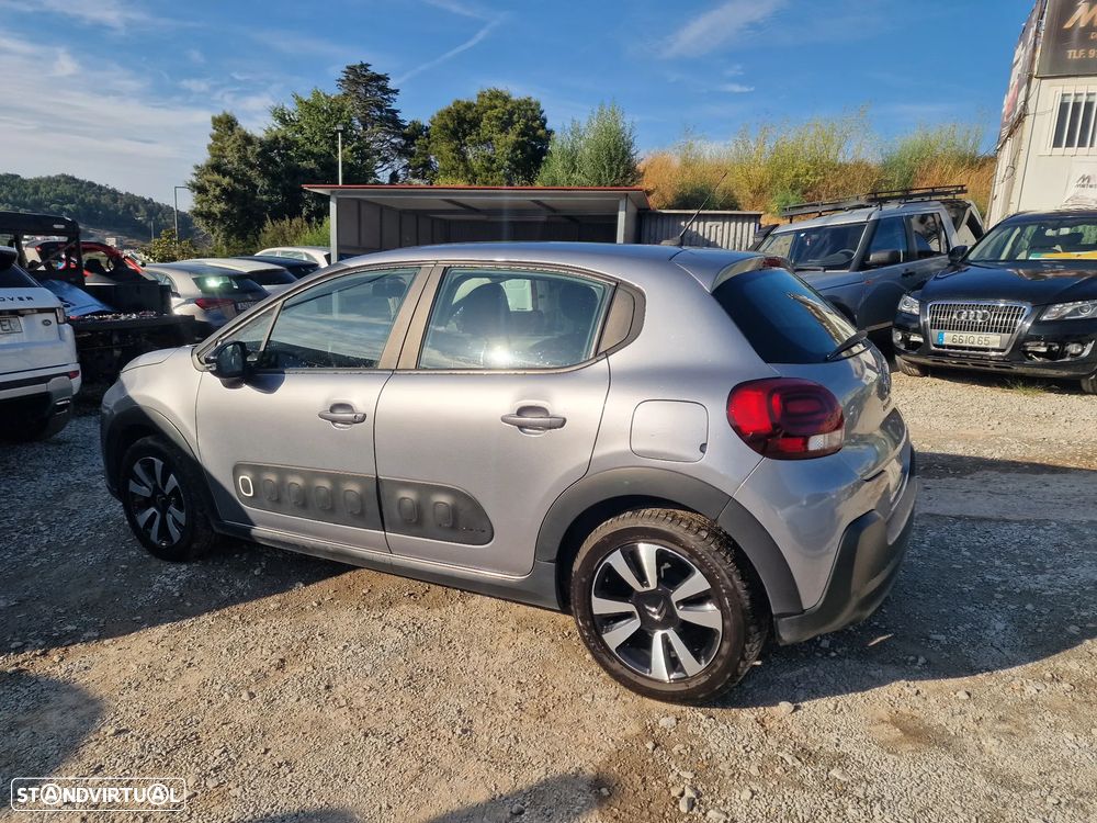 Citroën C3 1.2 PureTech Shine - 2