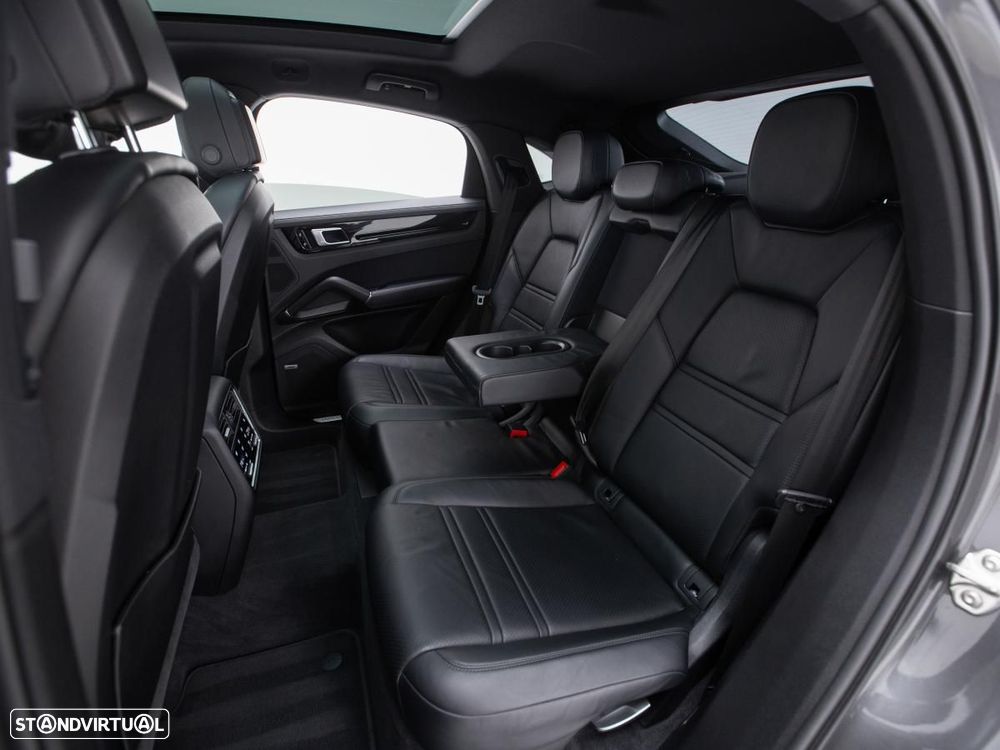 Porsche Cayenne - 11