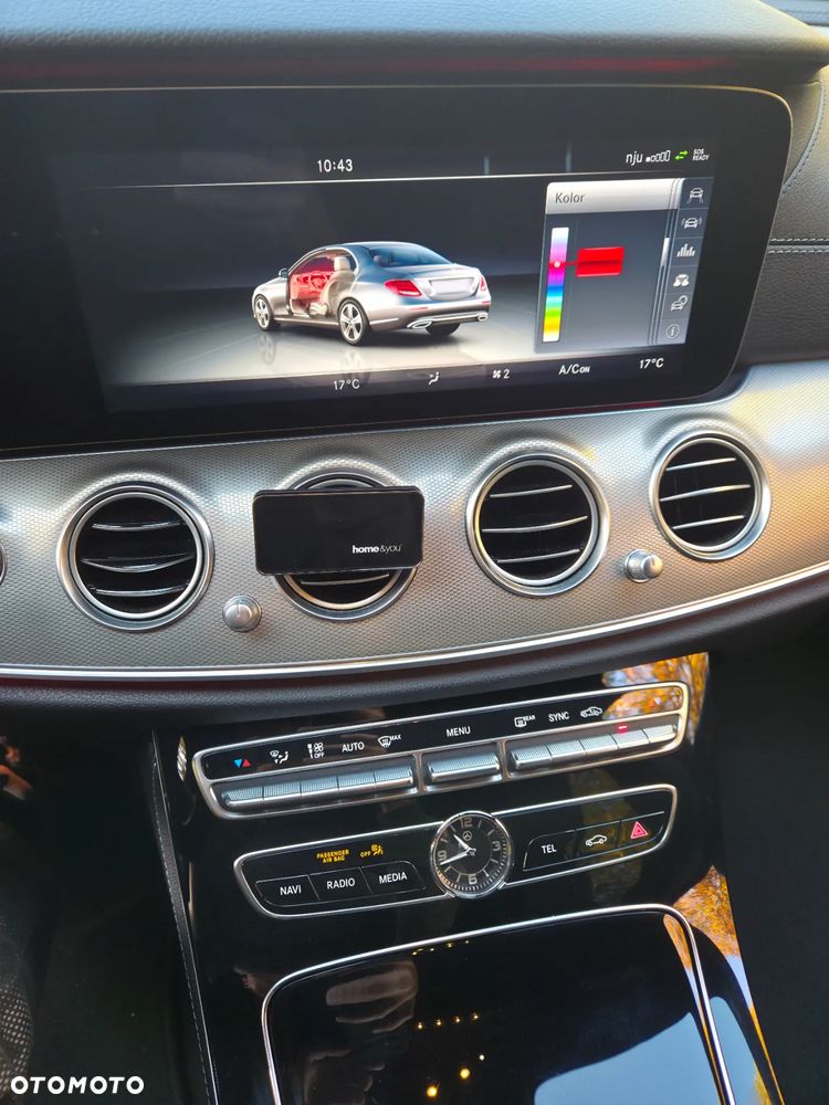 Mercedes-Benz Klasa E 200 4-Matic 9G-TRONIC - 35