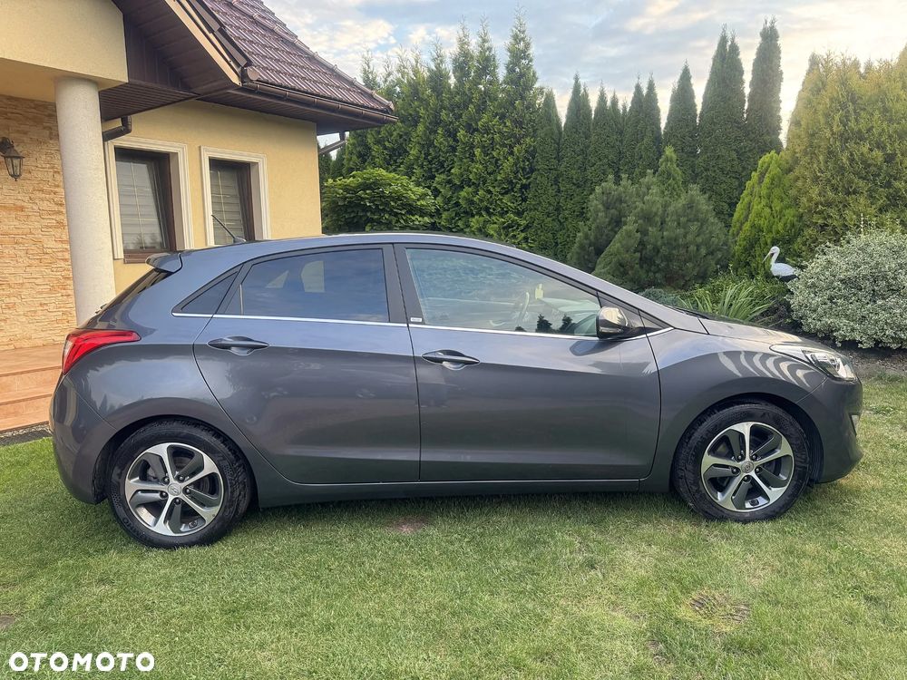 Hyundai i30 blue 1.4 Passion - 8