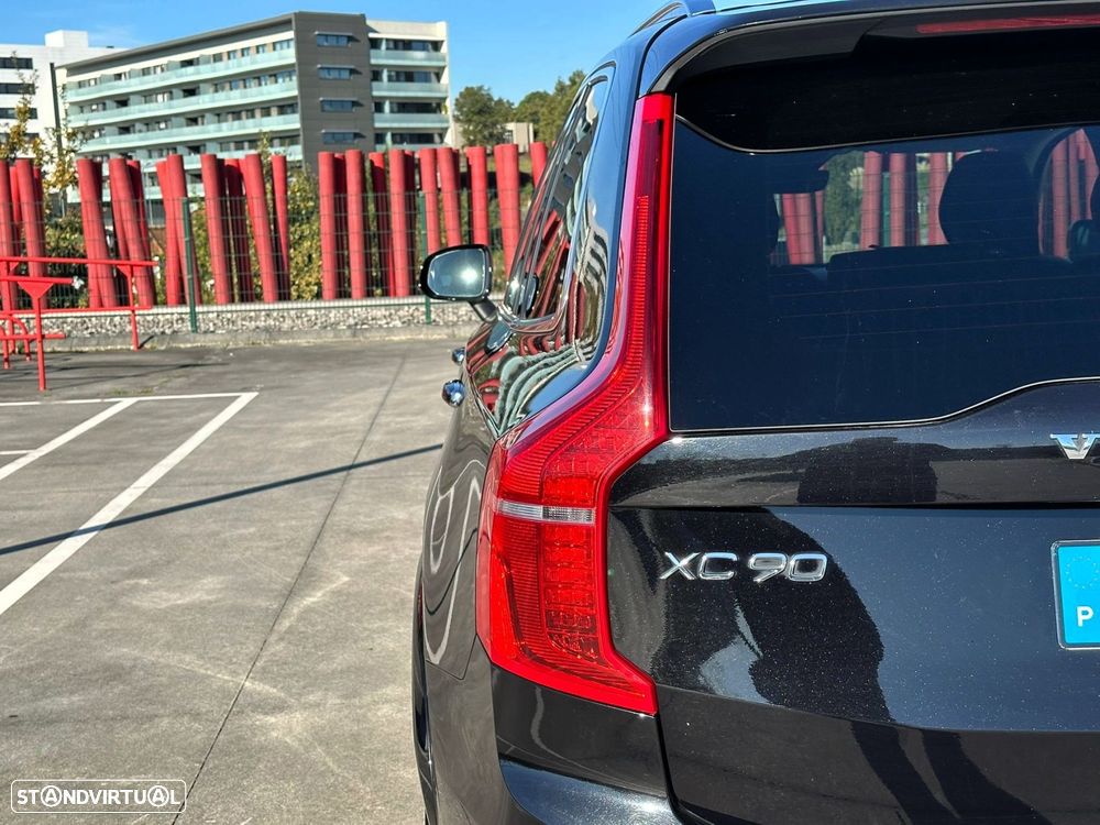 Volvo XC 90 2.0 B5 Ultimate Dark AWD - 11
