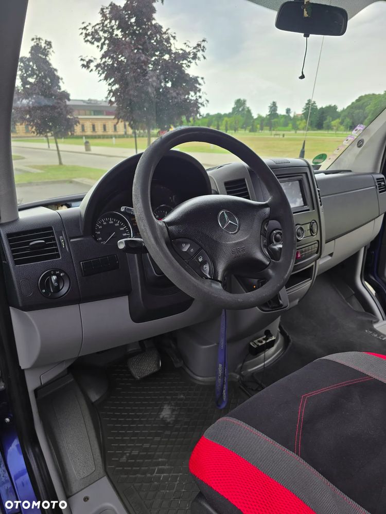 Mercedes-Benz Sprinter - 8
