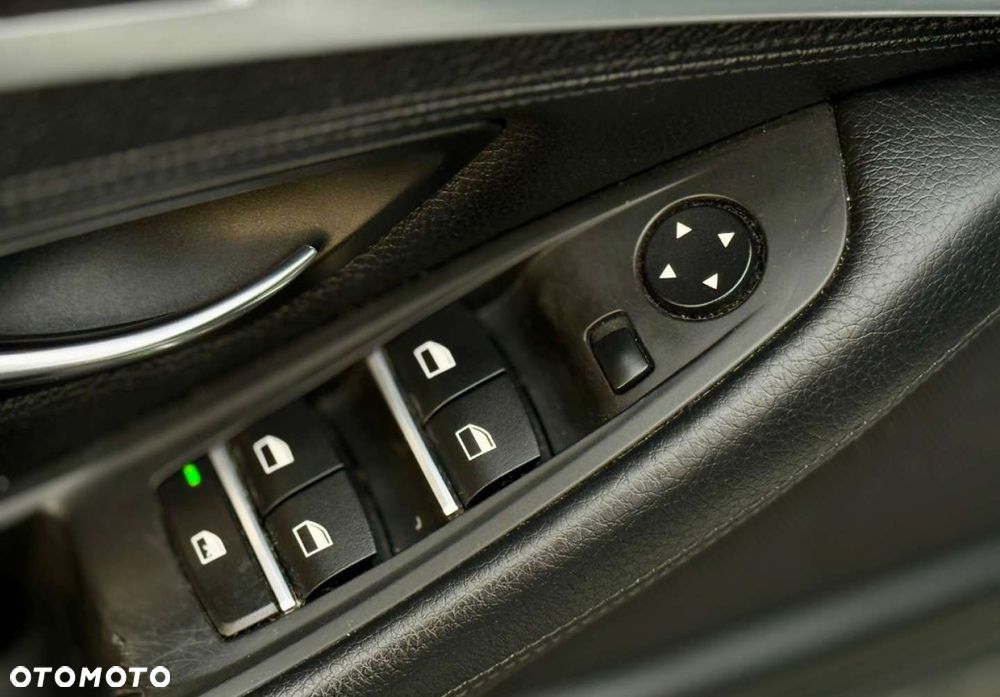 BMW Seria 5 - 23
