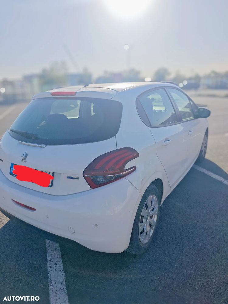 Peugeot 208 1.2 L PureTech Active - 4