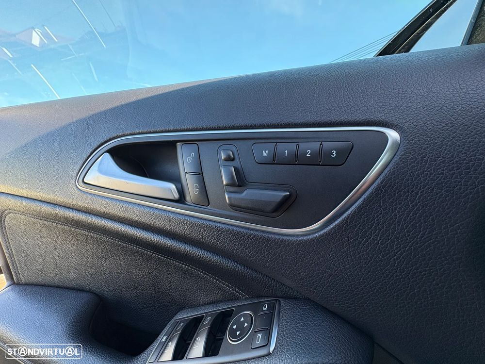 Mercedes-Benz GLA 220 CDi Urban 4-Matic - 14