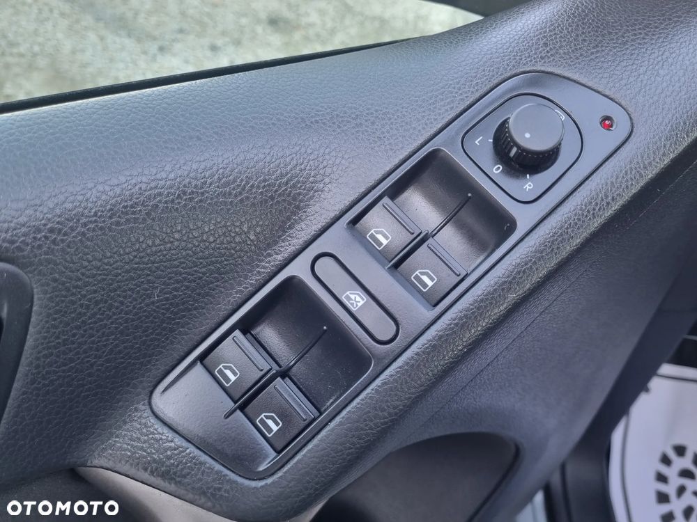 Volkswagen Tiguan - 16