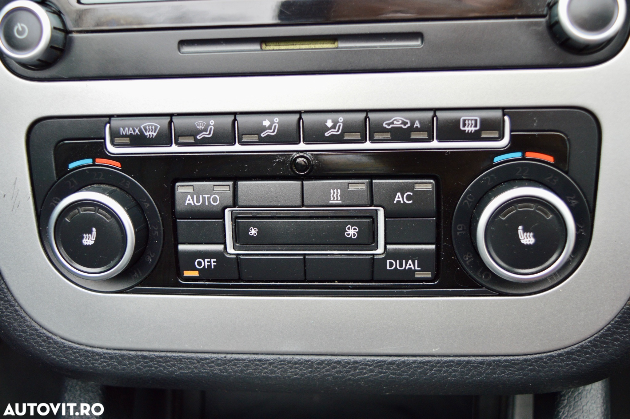 Volkswagen Eos 2.0 TDI DPF BlueMotion Technology Sport & Style - 25