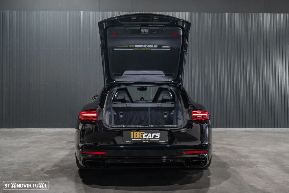 Porsche Panamera 4 E-Hybrid Platinum Edition - 57