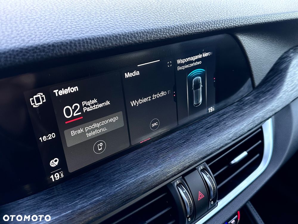 Alfa Romeo Stelvio - 25