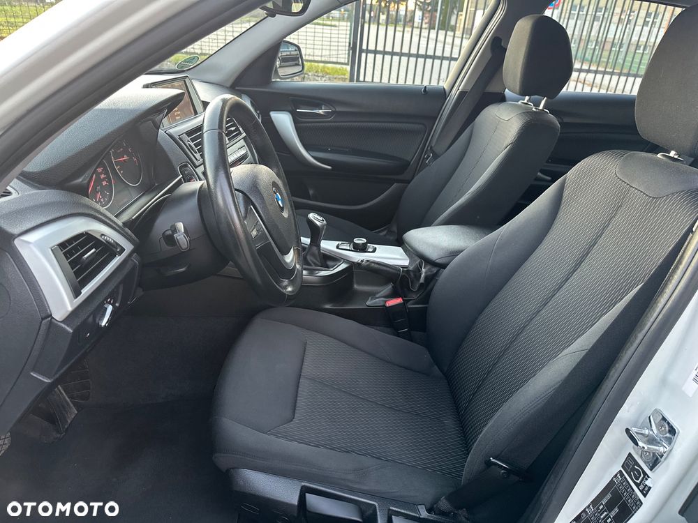 BMW Seria 1 116i - 12