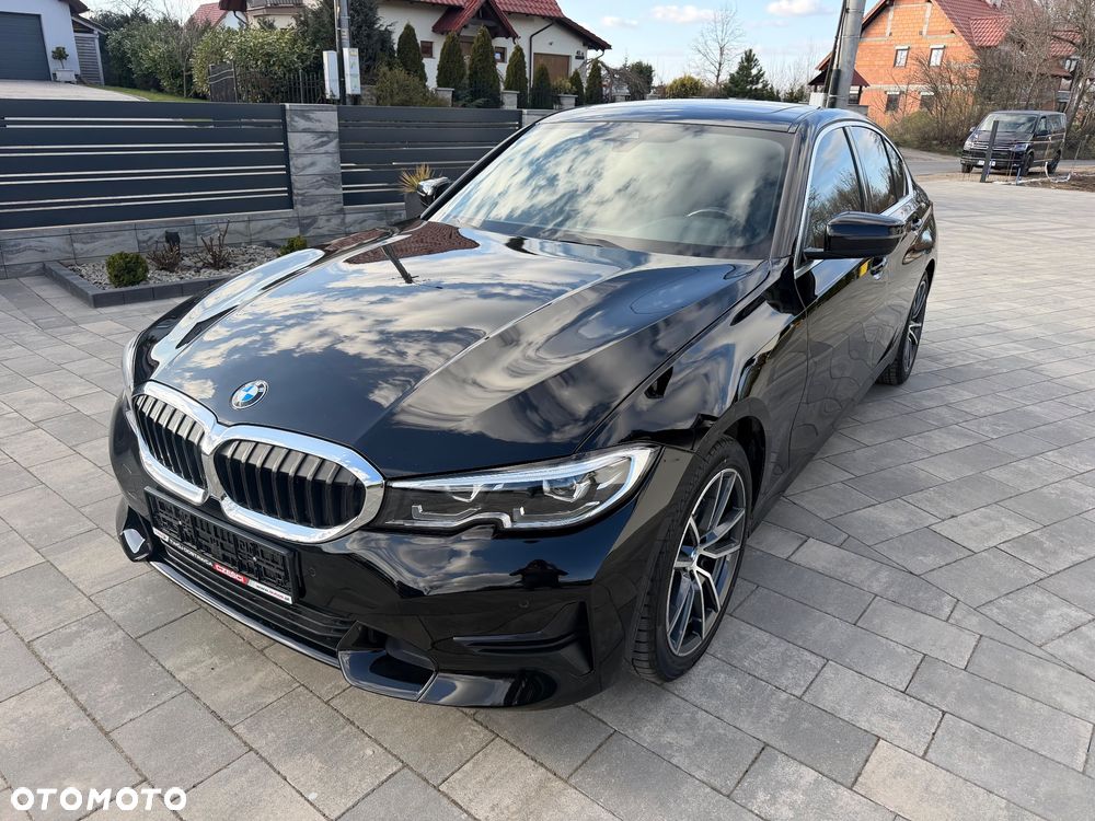 BMW Seria 3 330i xDrive - 1