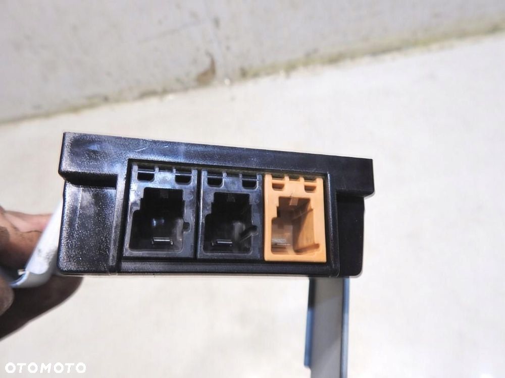 WZMACNIACZ ANTENY AUDI A3 8P 8P4035225D 7617310103 - 3
