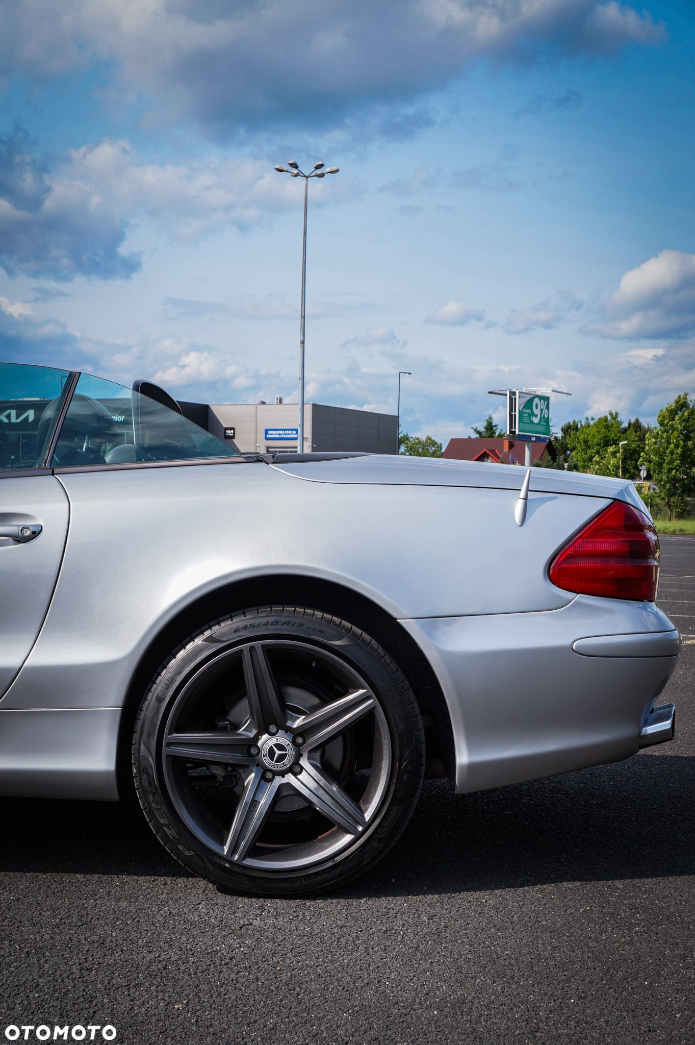 Mercedes-Benz SL 350 - 17