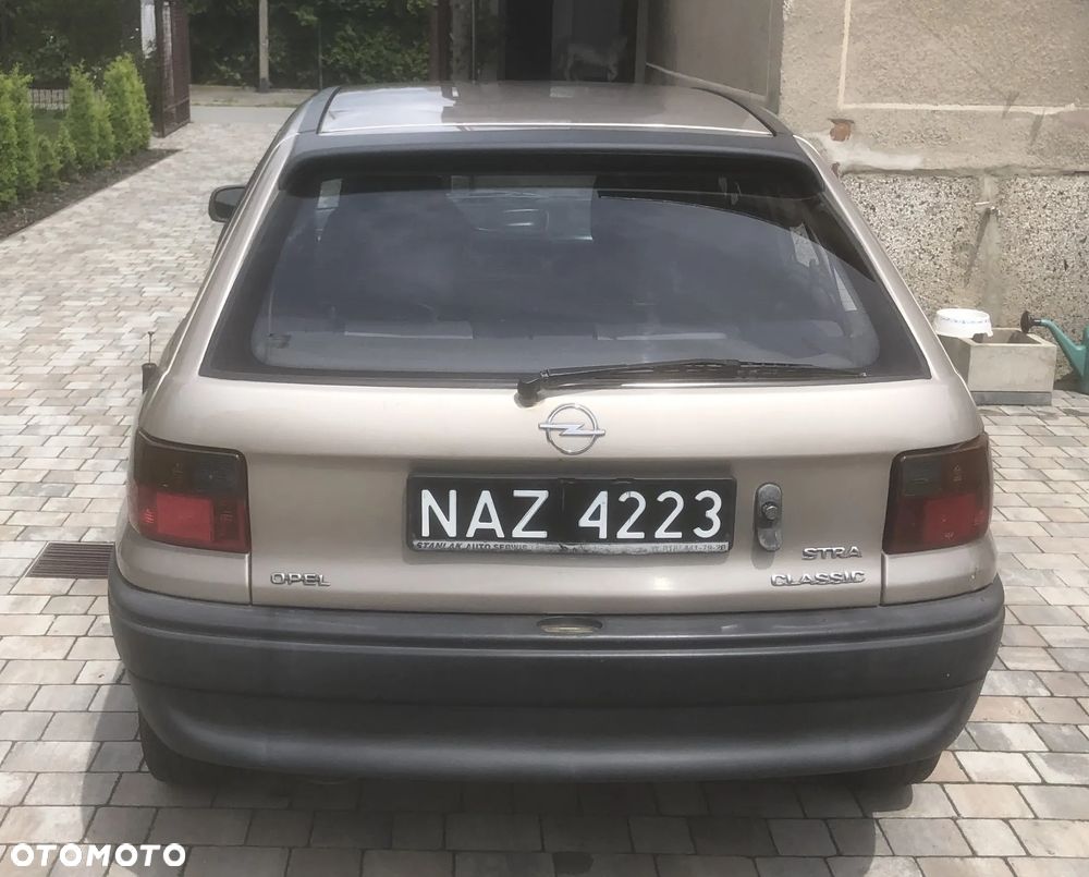 Opel Astra 1.4 GL - 8