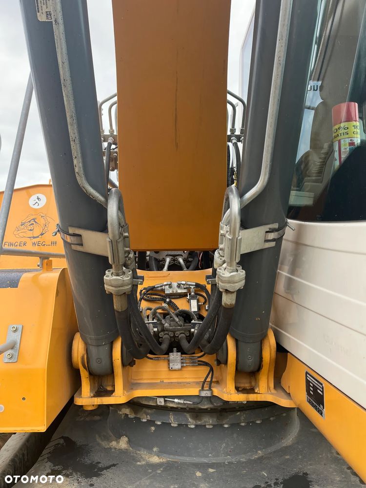 Liebherr R924LC - 14