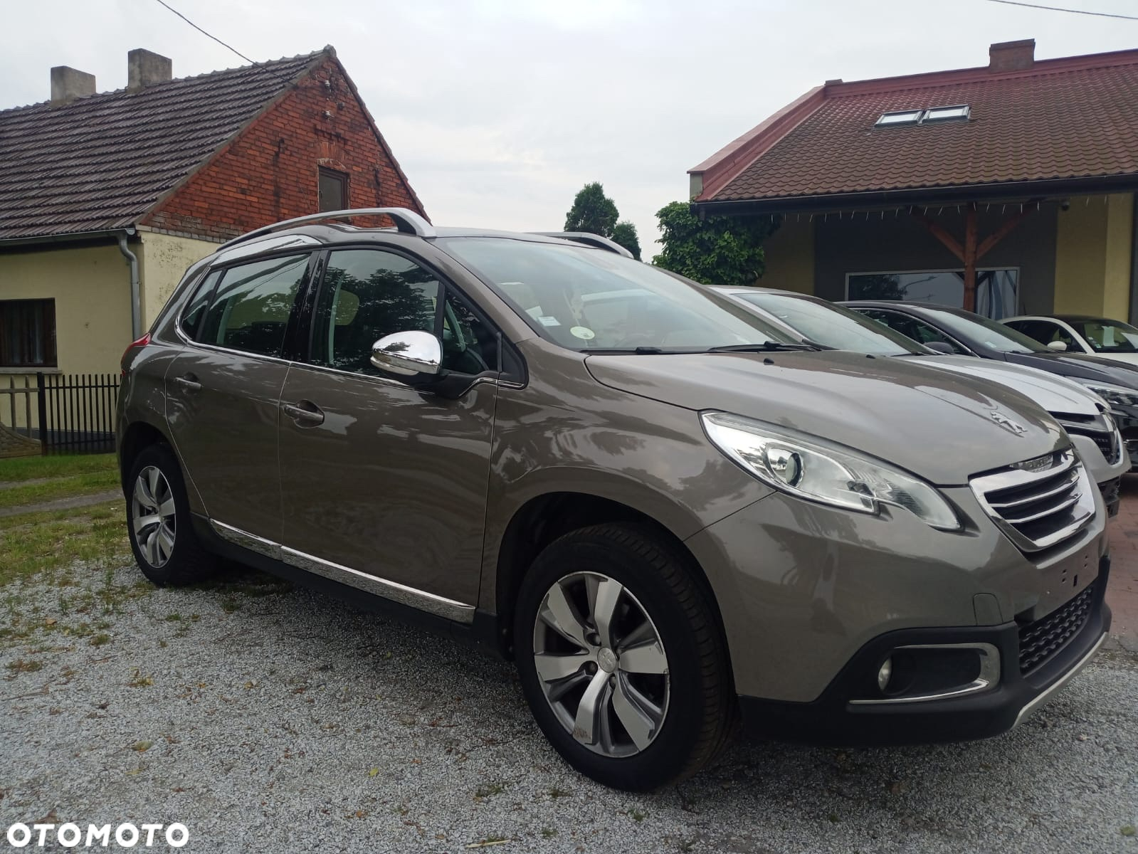 Peugeot 2008 1.6 e-HDi Allure S&S - 2