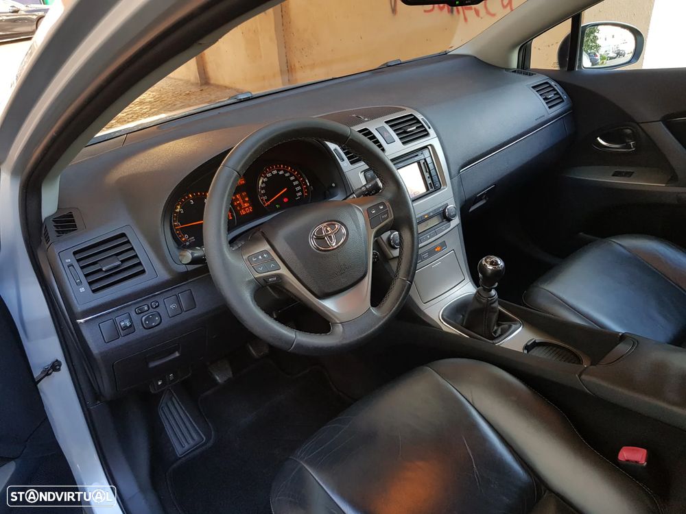 Toyota Avensis 2.0 D-4D Exclusive +Pele+GPS — fotografia 12