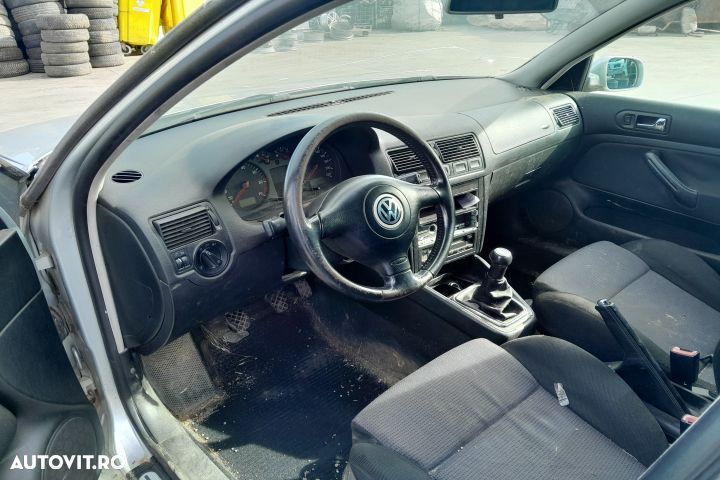 Dezmembrez Volkswagen VW Golf 4 [1997 - 2006] Hatchback 5-usi 1.4 MT - 5