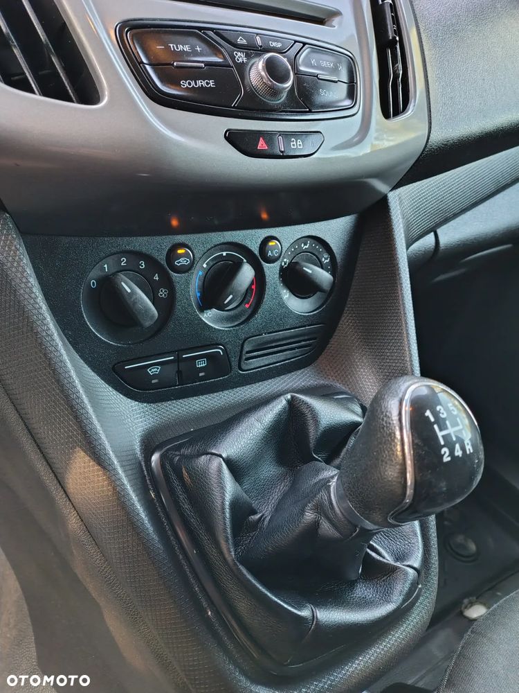 Ford Transit Connect - 13