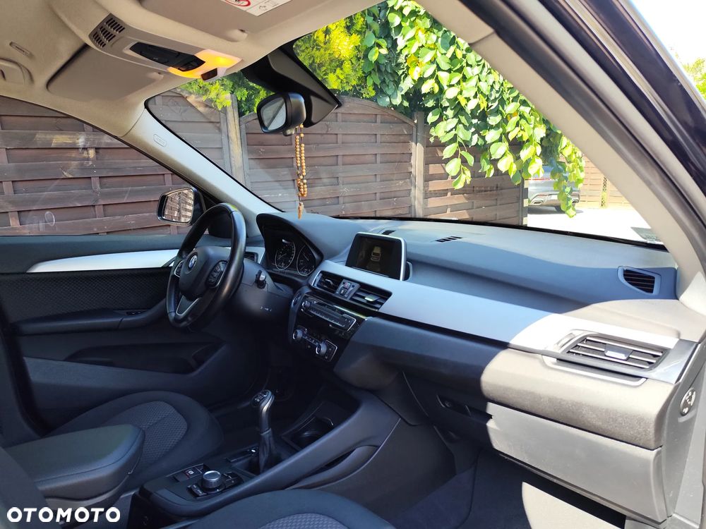 BMW X1 sDrive16d xLine - 11