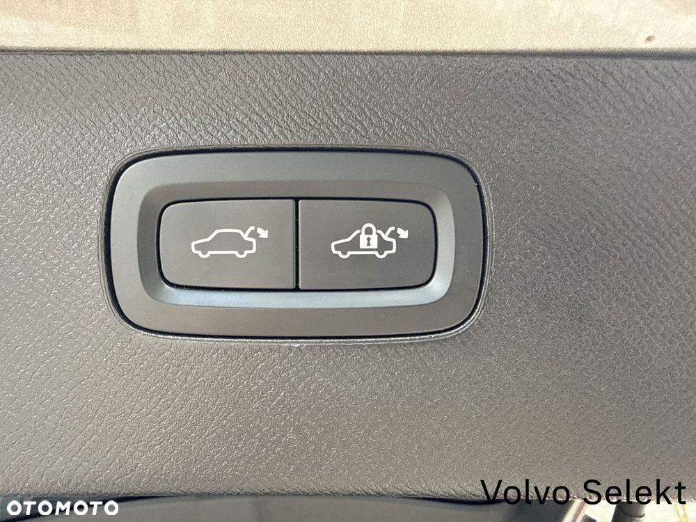 Volvo XC 90 - 30
