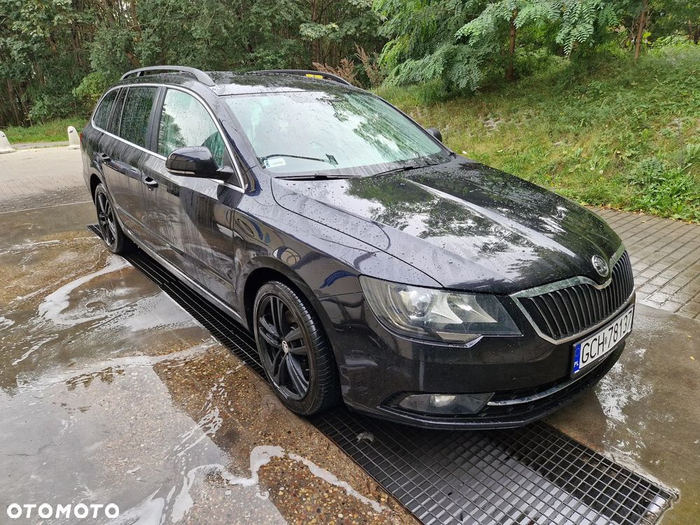 Skoda Superb 2.0 TDI Active DSG - 14