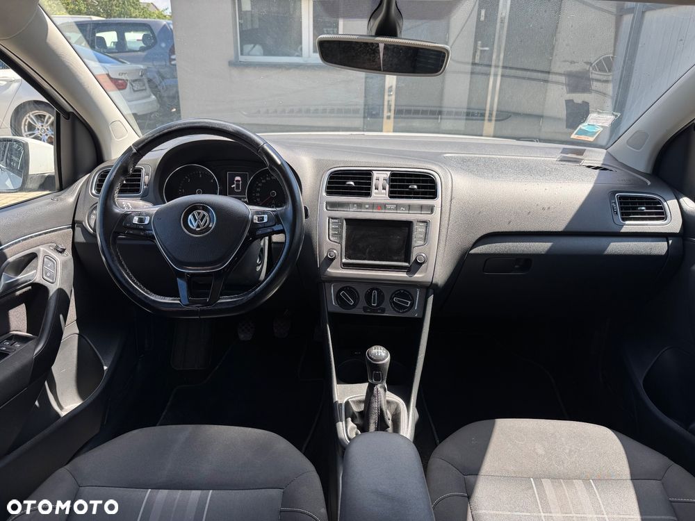 Volkswagen Polo 1.4 TDI (Blue Motion Technology) Comfortline - 11