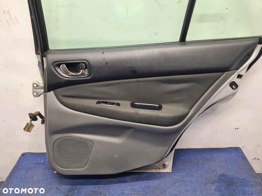 MITSUBISHI GALANT VIII KOMBI DRZWI TYŁ PRAWE A69 - 10
