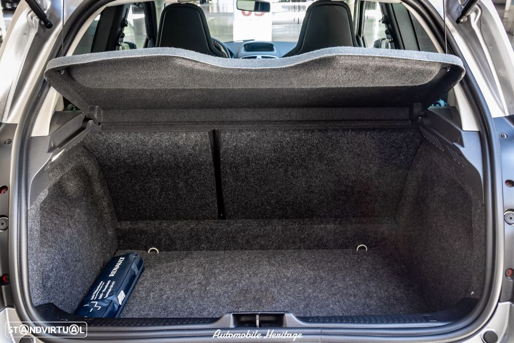 Renault Clio 2.0 16V RS - 32