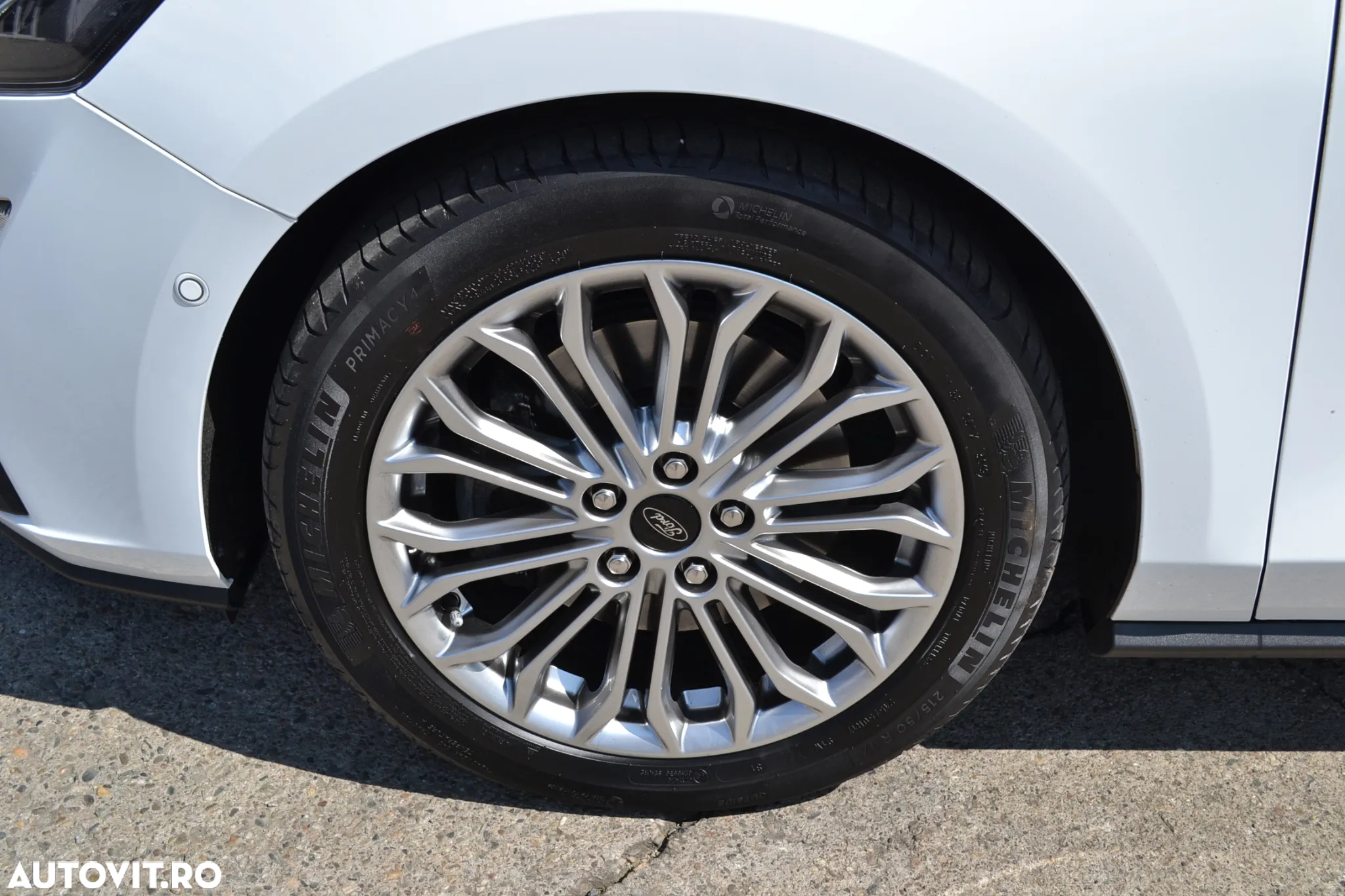 Ford Focus 1.5 EcoBlue Start-Stopp-System Aut. TITANIUM - 38