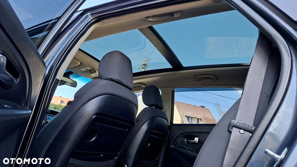 Kia Carens 1.7 CRDi Spirit - 31