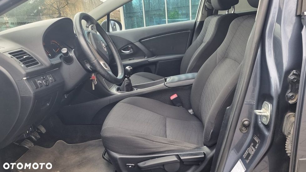 Toyota Avensis 1.8 Business Edition - 12