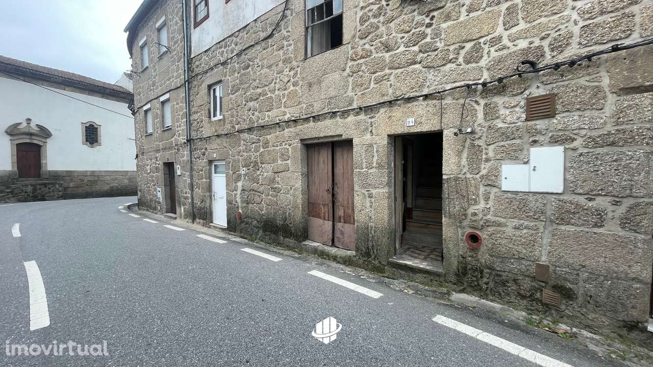 Moradia T4 | 2 Acessos [nº24 e 26] | Prédio em Prop. Total - Grande imagem: 3/12