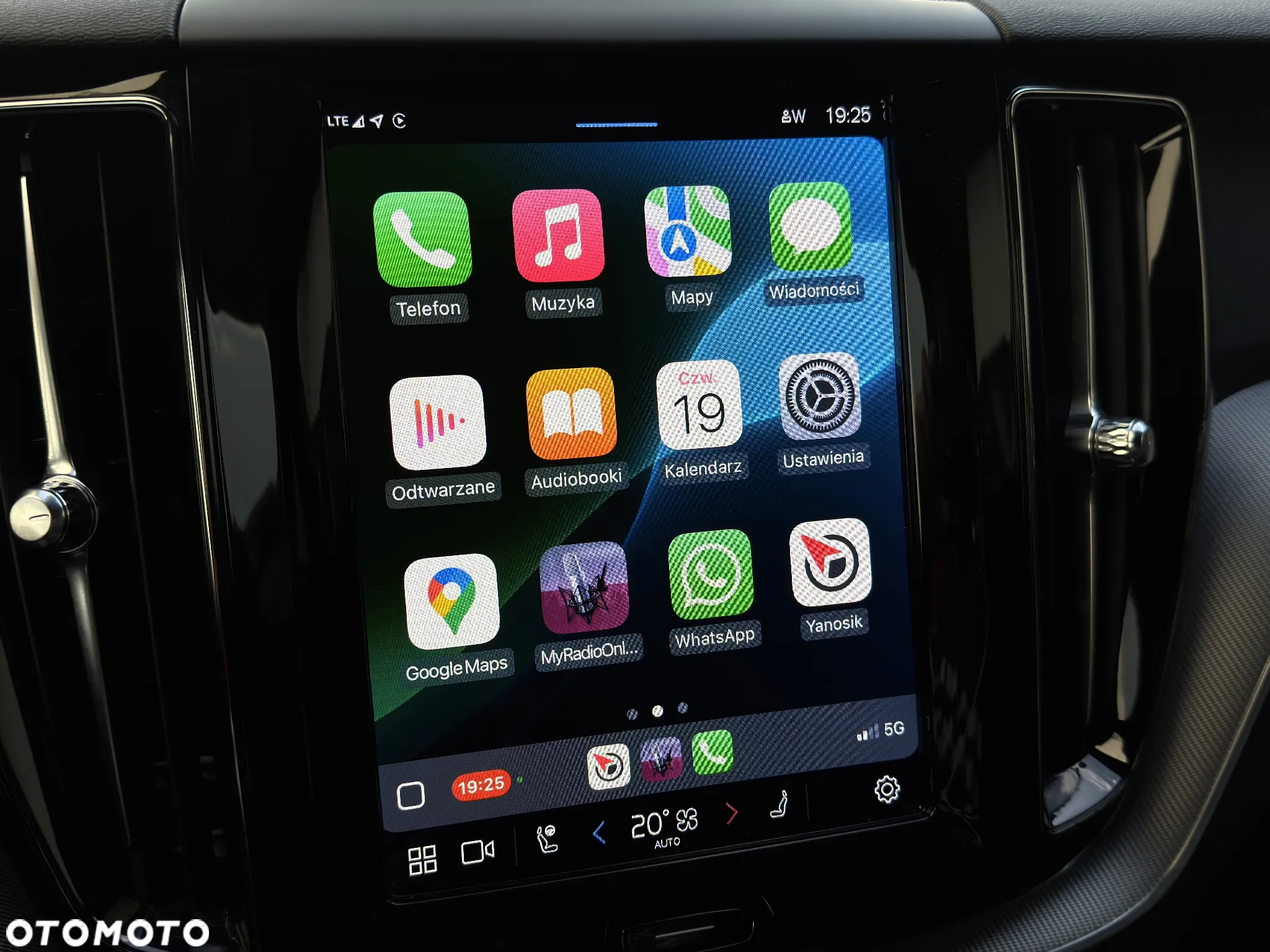 Volvo XC 60 B4 D Plus Dark - 23