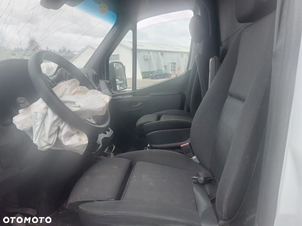 Mercedes-Benz Sprinter 317 - 11