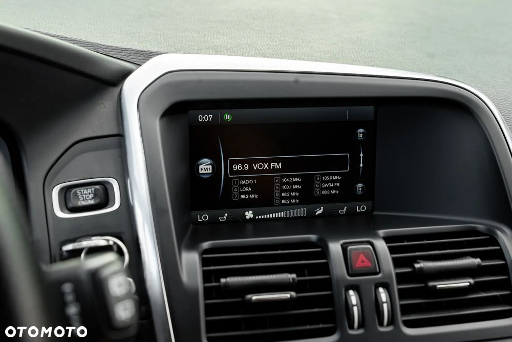 Volvo XC 60 D5 AWD RDesign - 32